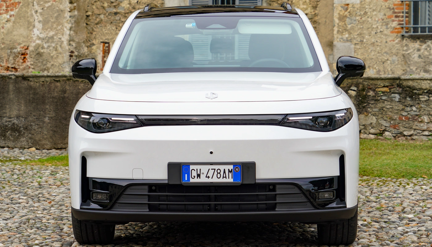 Leapmotor C10 - Contexto Entorno Real Contexto Aparcado Exterior Frontal