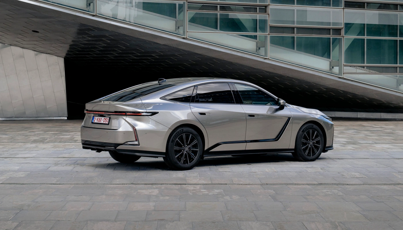 Lexus Es - Contexto Entorno Real Contexto Aparcado Exterior Trasera Izquierda Exterior Lateral Derecha