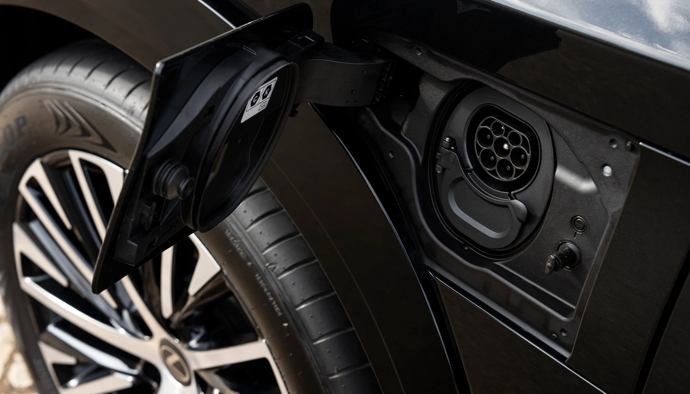 Lexus Rz - Carga Puerto Abierto