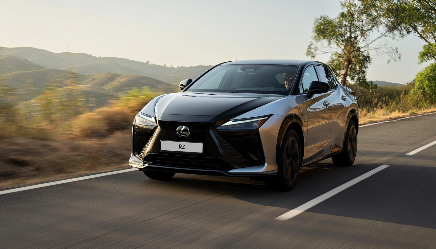 Lexus Rz - Contexto Entorno Real Contexto Conduciendo Exterior Frontal Izquierda