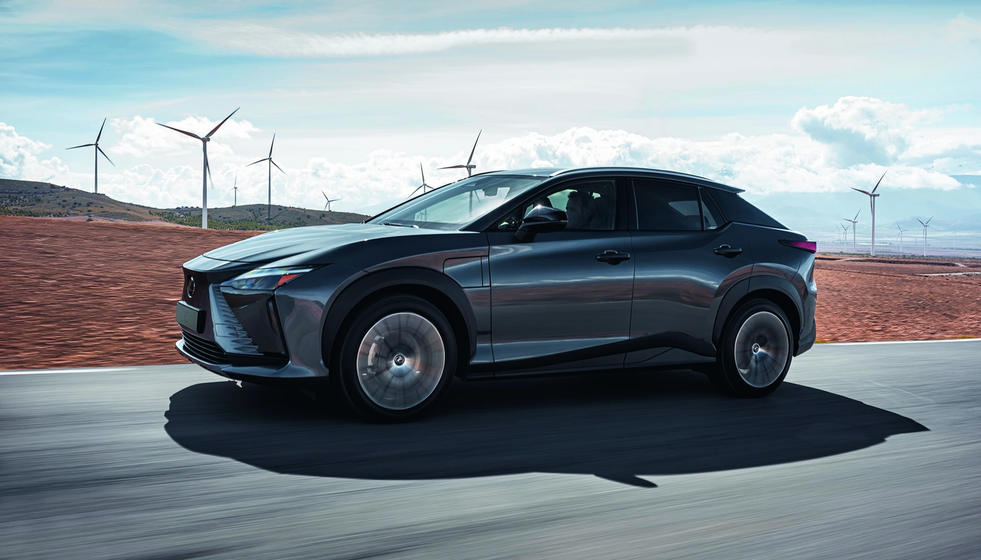 Lexus Rz - Contexto Entorno Real Contexto Conduciendo Exterior Lateral Izquierda