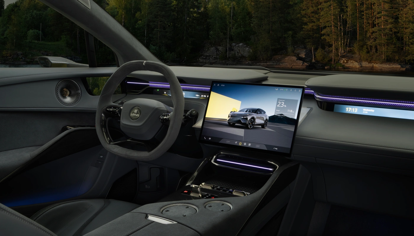 Lotus Eletre - Interior Pantalla Central