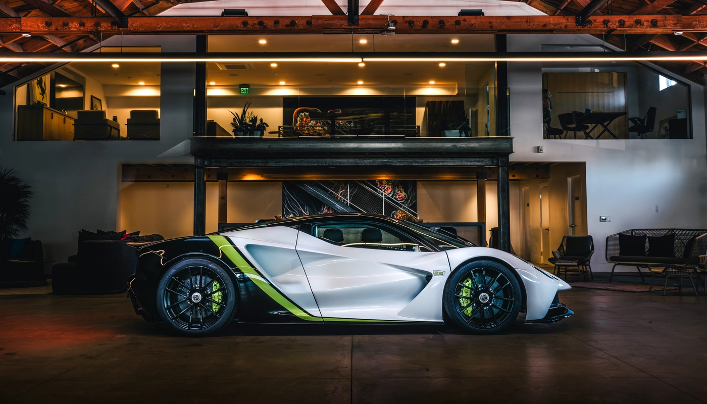 Lotus Evija - Contexto Entorno Real Contexto Aparcado Exterior Lateral Derecha