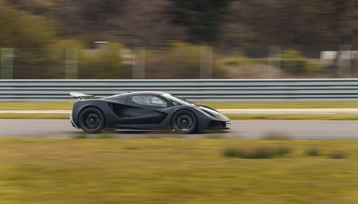 Lotus Evija - Contexto Entorno Real Contexto Conduciendo Exterior Lateral Derecha