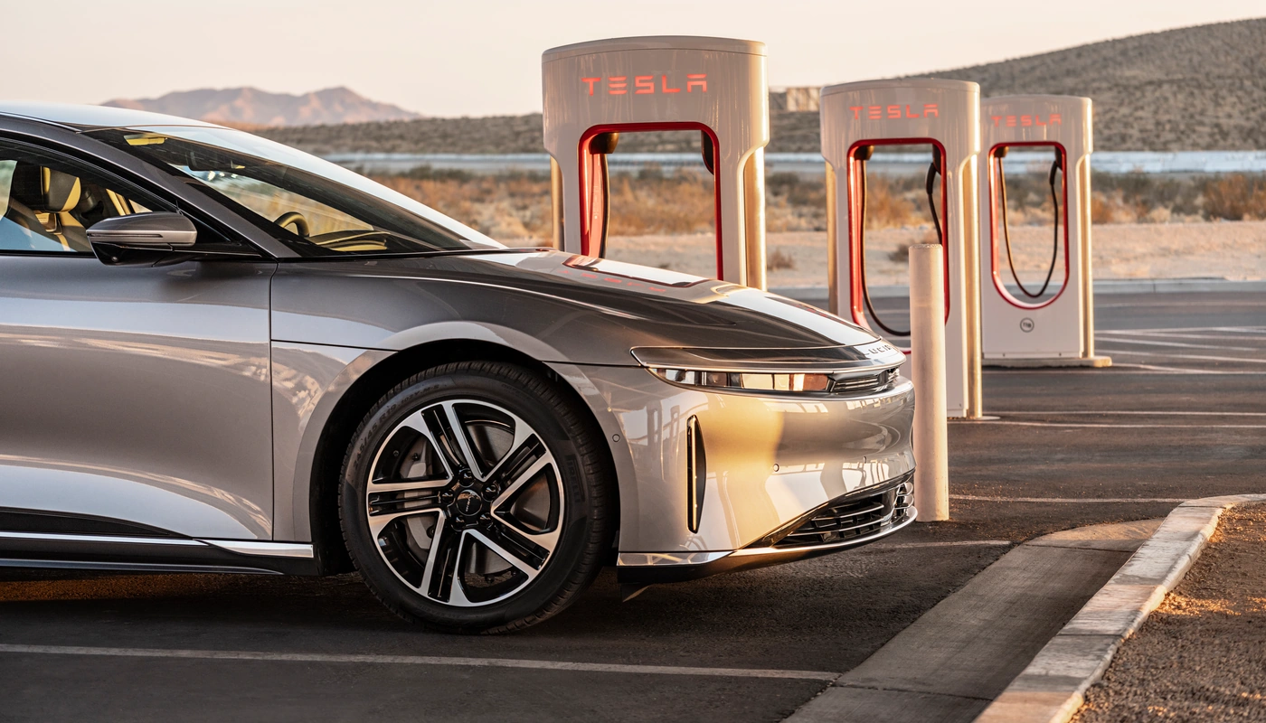 Lucid Air - Carga Estacion