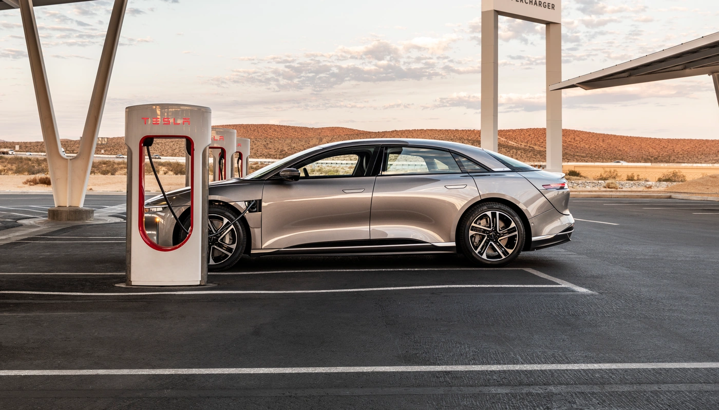 Lucid Air - Carga Estacion