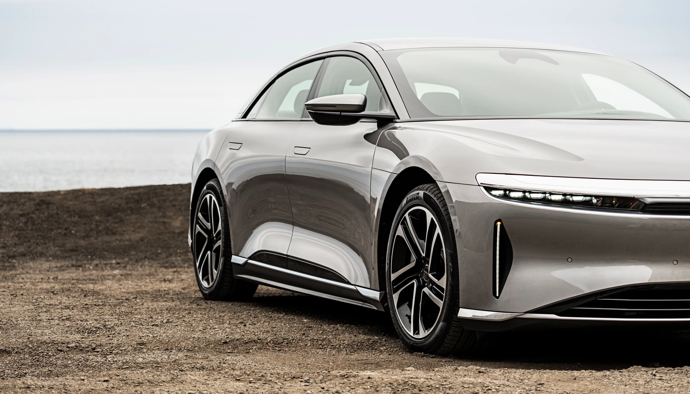 Lucid Air - Exterior Frontal Exterior Detalle