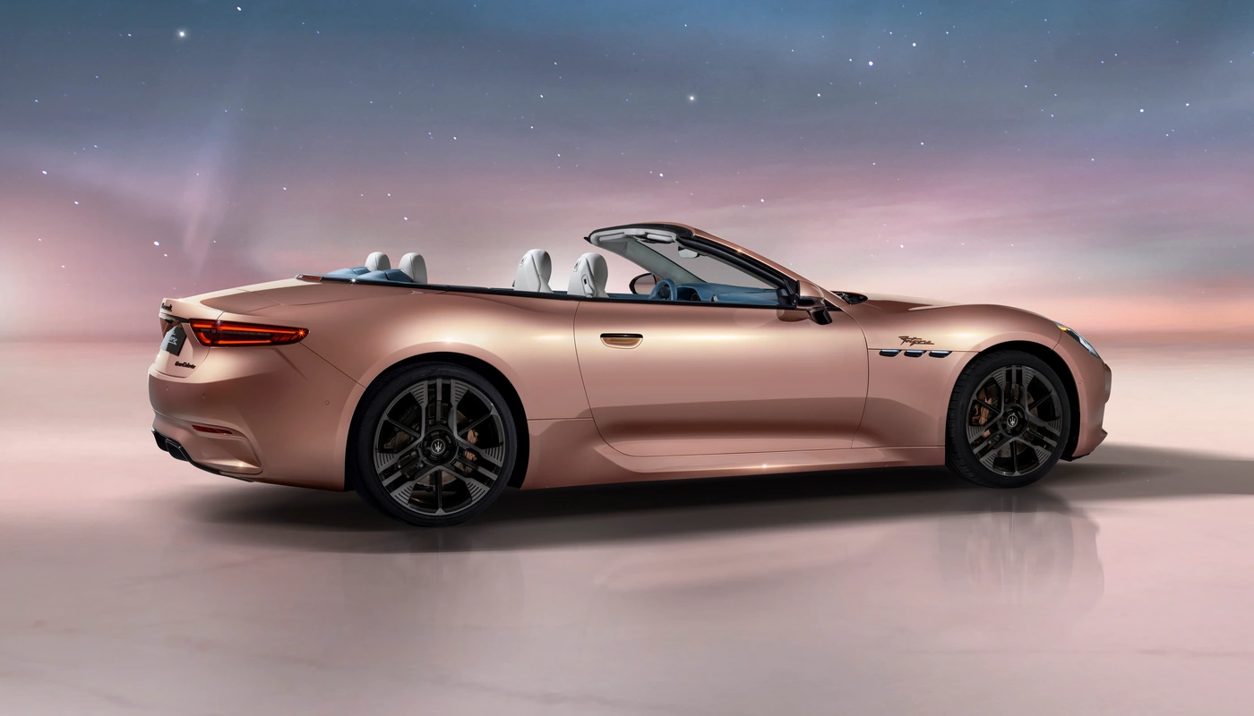 Maserati Grancabrio - Contexto Estudio Contexto Aparcado Exterior Lateral Derecha