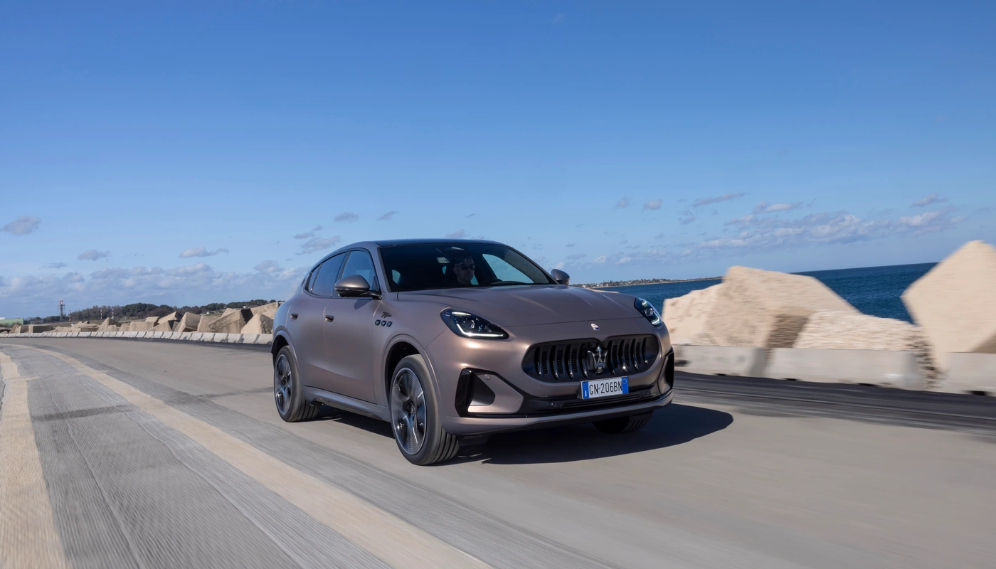 Maserati Grecale - Contexto Entorno Real Contexto Conduciendo Exterior Frontal Derecha