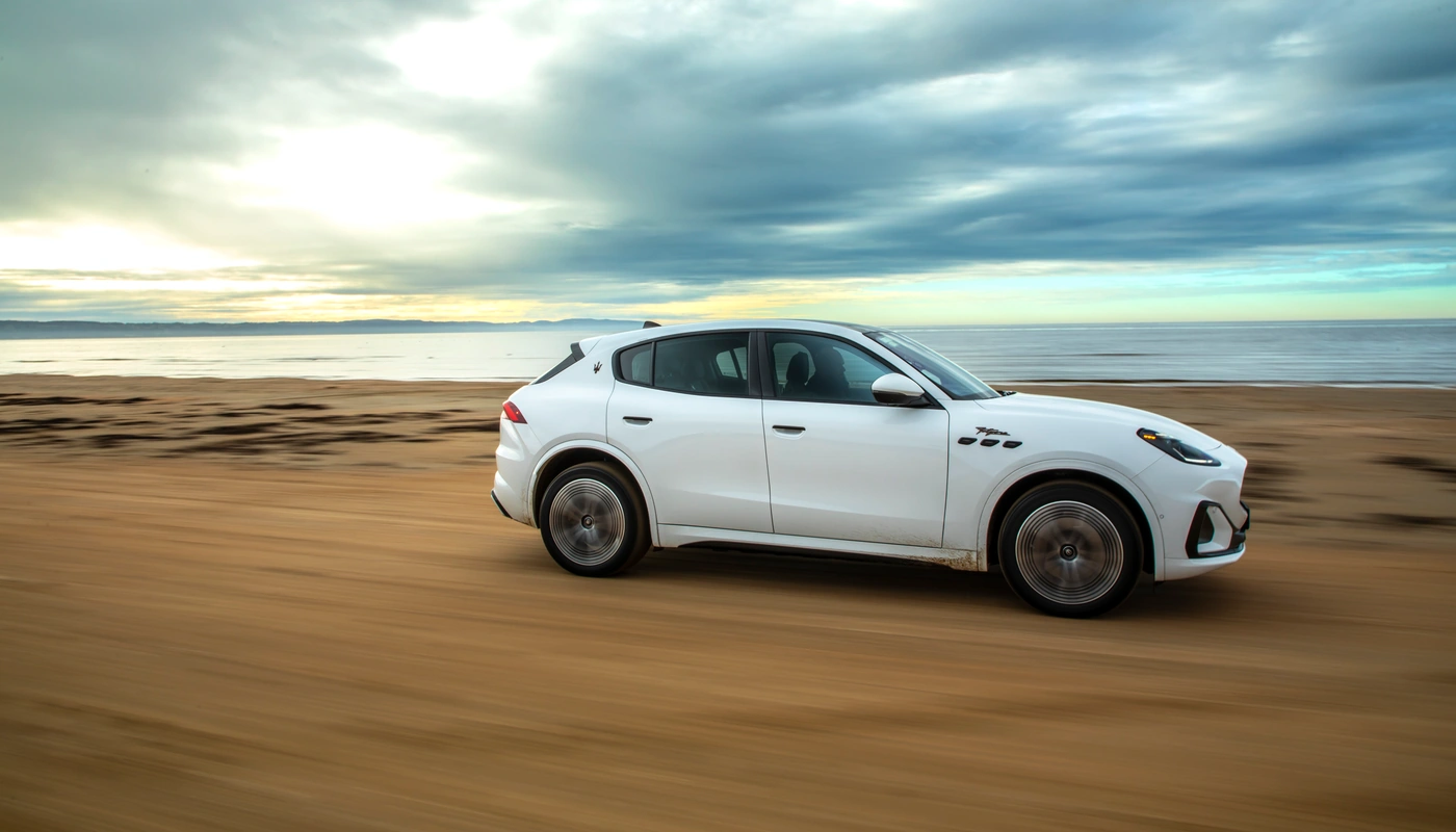 Maserati Grecale - Contexto Entorno Real Contexto Conduciendo Exterior Lateral Derecha