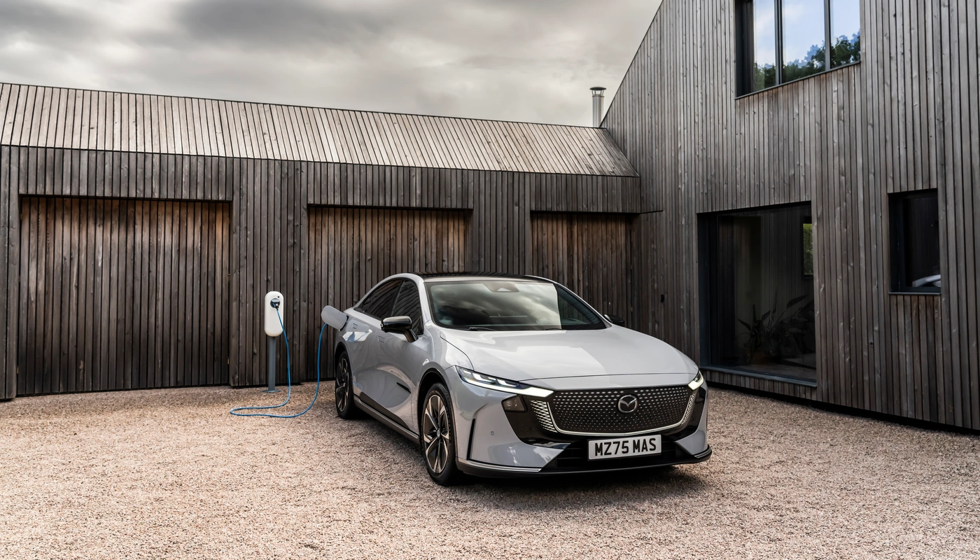 Mazda 6e - Contexto Entorno Real Contexto Aparcado Exterior Frontal Derecha