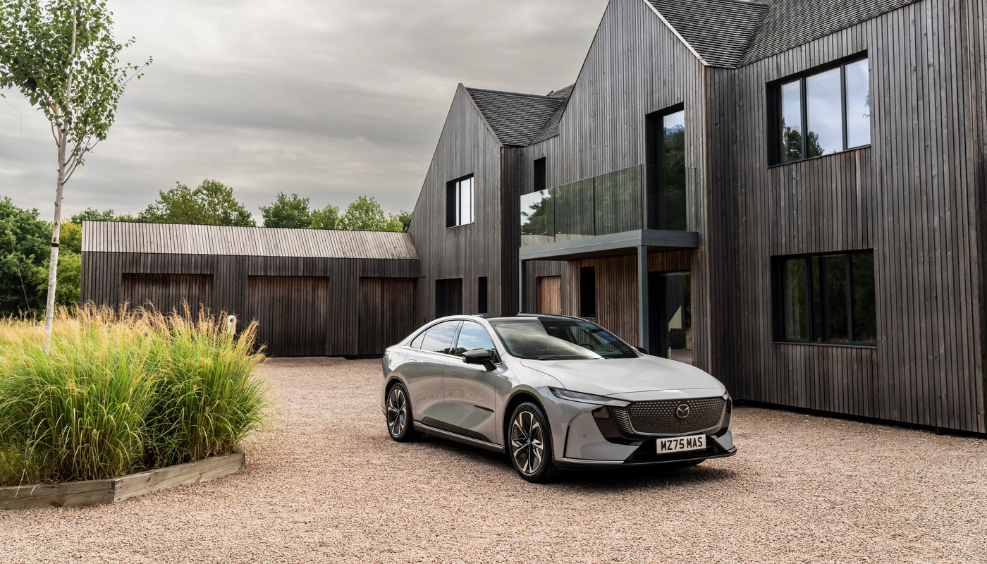 Mazda 6e - Contexto Entorno Real Contexto Aparcado Exterior Frontal Derecha