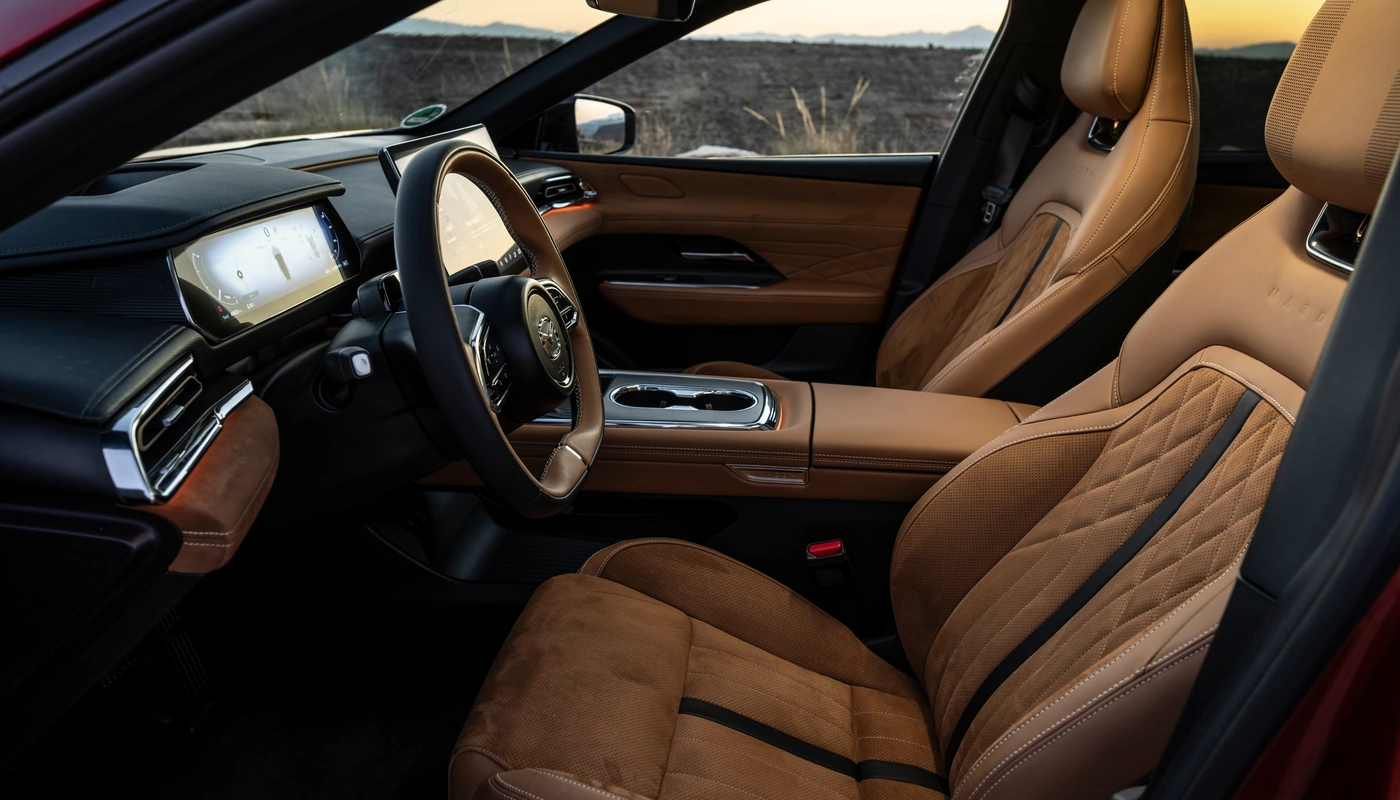 Mazda 6e - Interior Asientos Delanteros