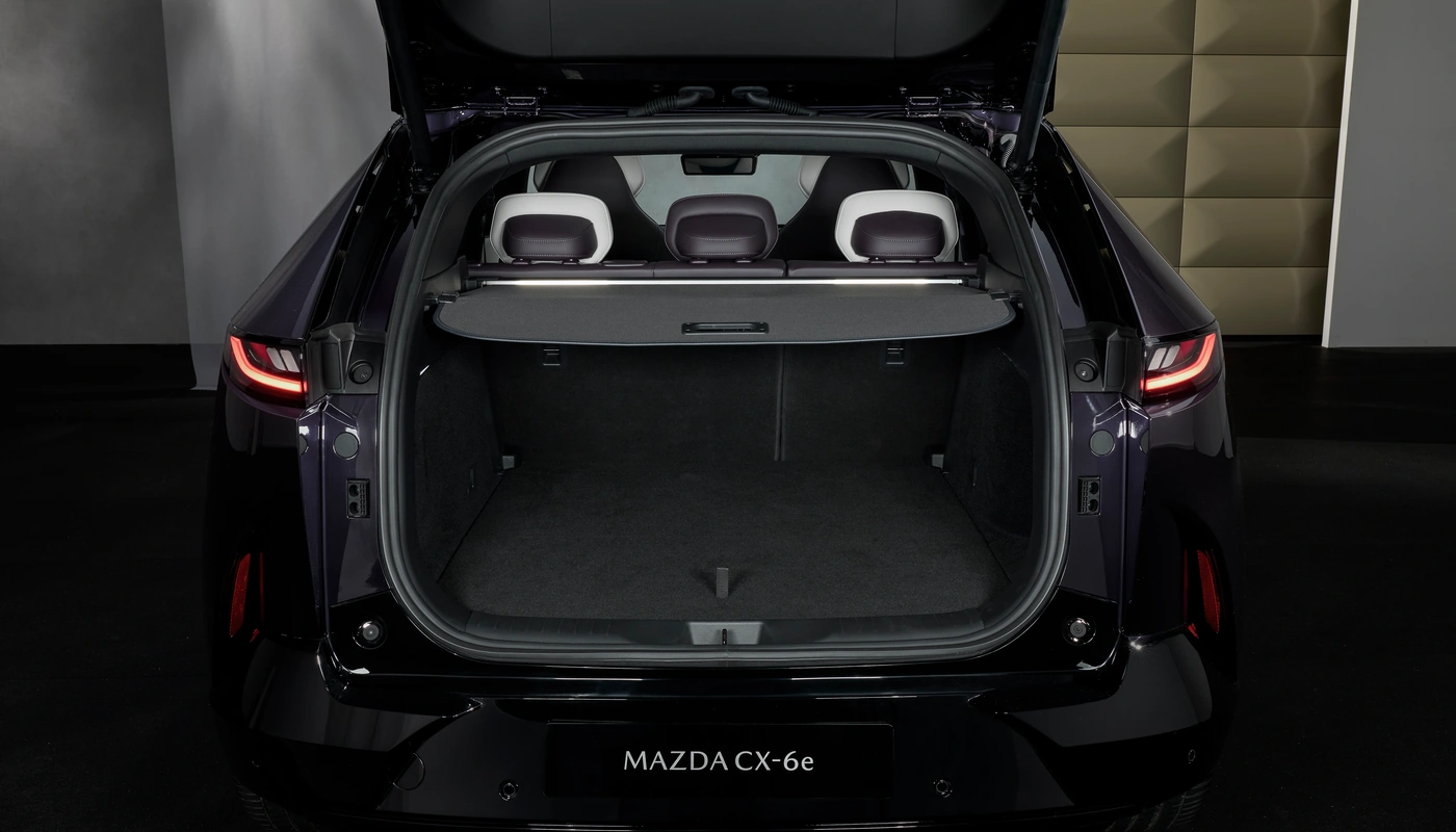 Mazda Cx 6e - Almacenamiento Maletero