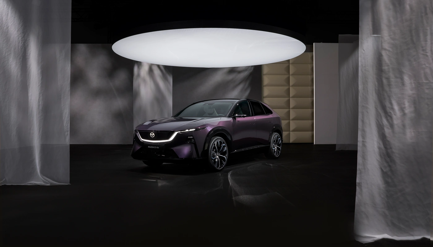 Mazda Cx 6e - Contexto Estudio Contexto Aparcado Exterior Frontal Izquierda