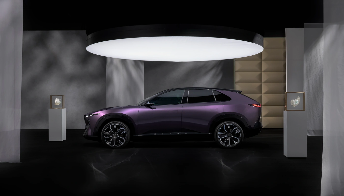 Mazda Cx 6e - Contexto Estudio Contexto Aparcado Exterior Lateral Izquierda