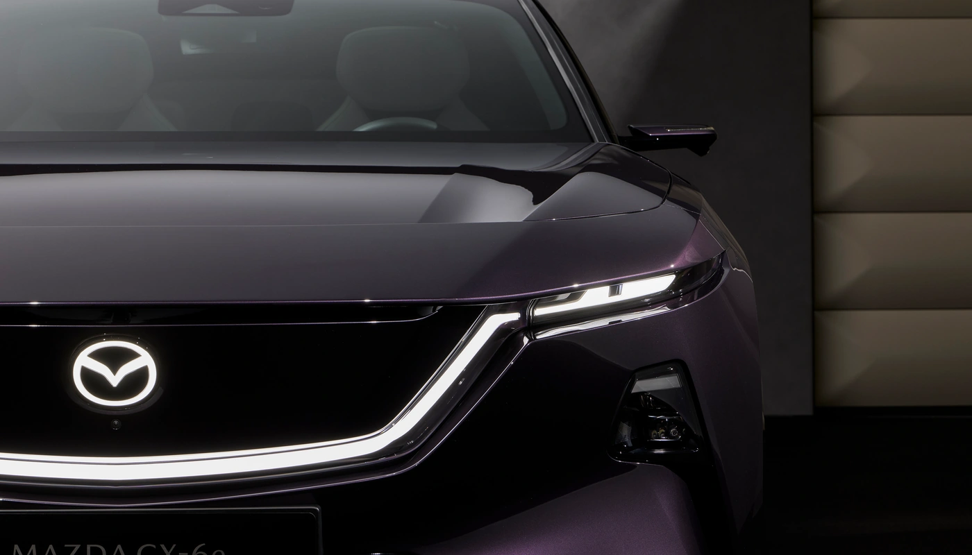 Mazda Cx 6e - Contexto Estudio Exterior Frontal