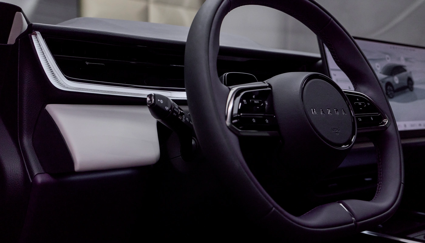 Mazda Cx 6e - Interior Volante