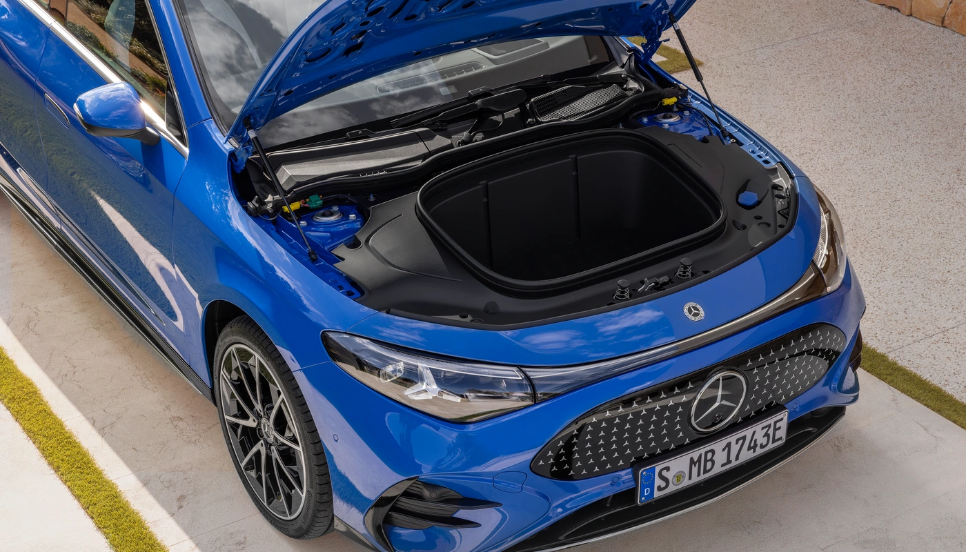 Mercedes Benz Cla - Almacenamiento Maletero Delantero