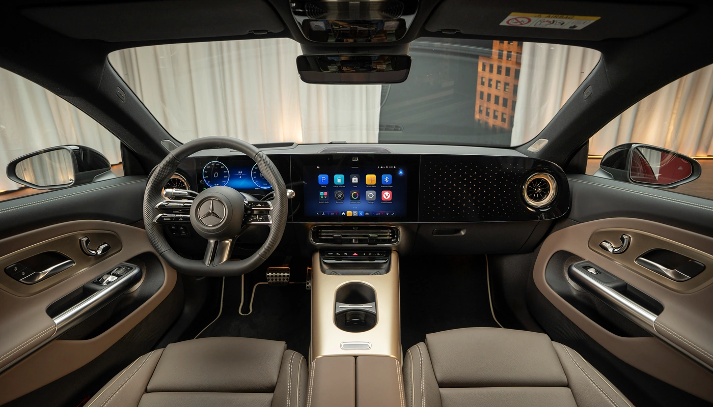 Mercedes Benz Cla - Interior Salpicadero Interior Asientos Delanteros Interior Pantalla Central Interior Volante