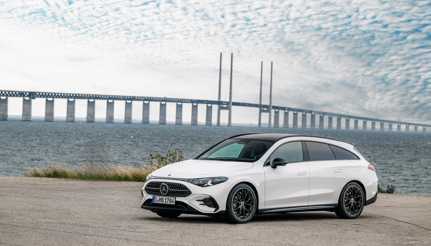 Mercedes Benz Cla Shooting Brake - Contexto Entorno Real Contexto Aparcado Exterior Lateral Izquierda