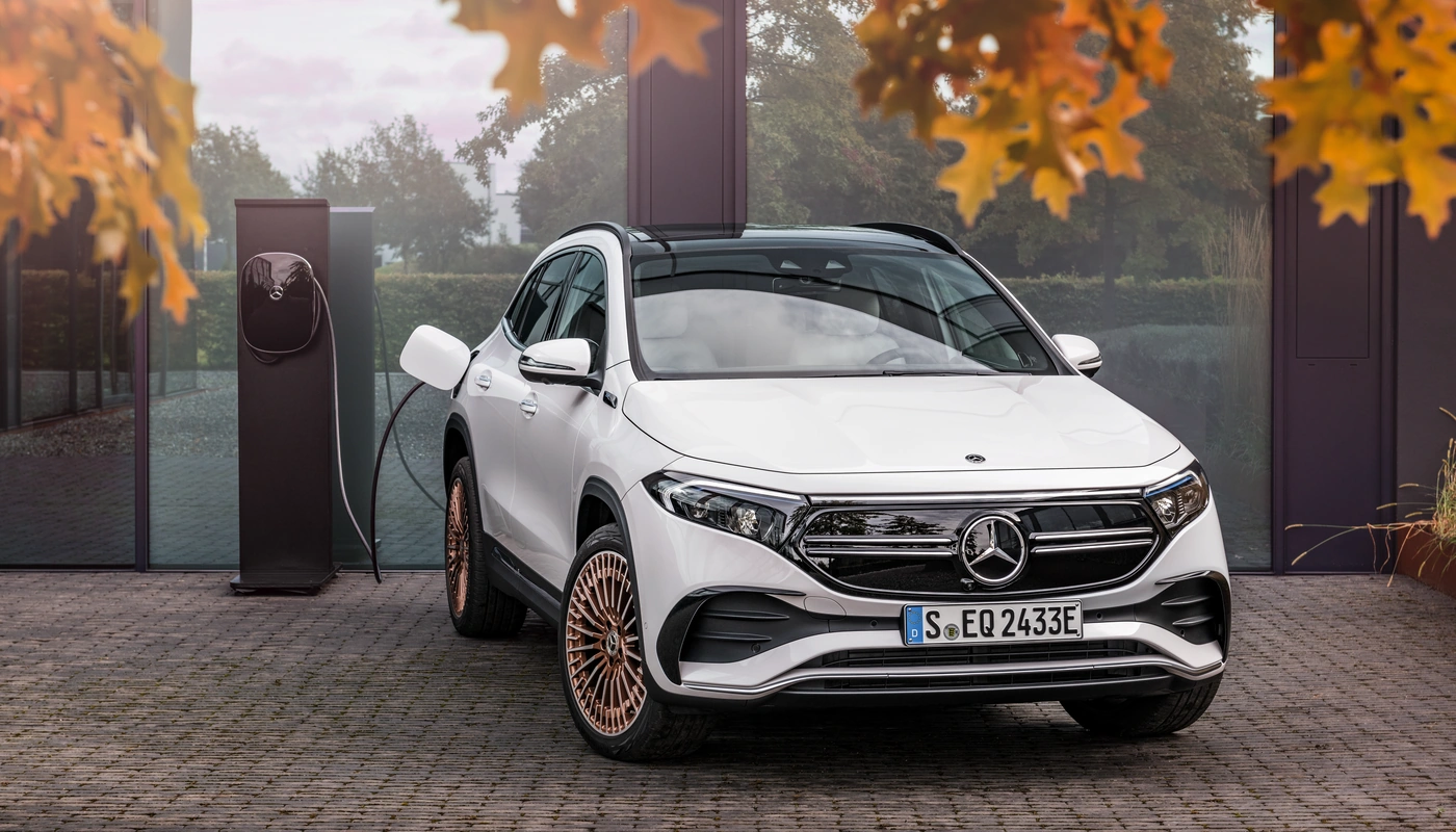 Mercedes Benz Eqa - Carga Estacion