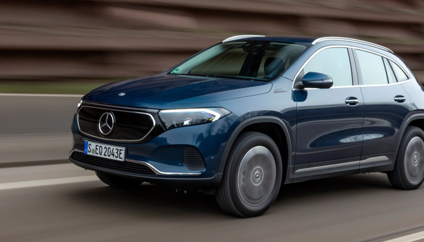 Mercedes Benz Eqa - Contexto Entorno Real Contexto Conduciendo Exterior Frontal Izquierda Exterior Detalle