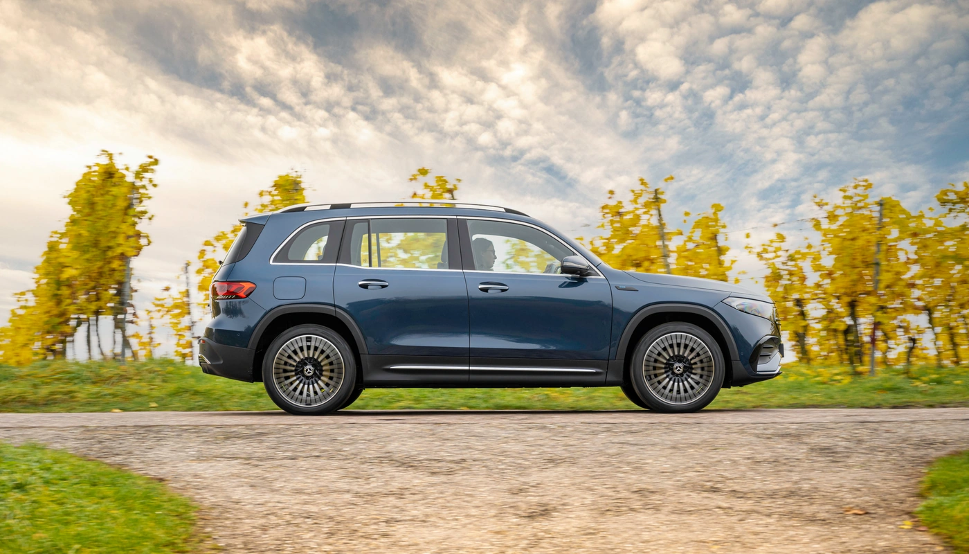 Mercedes Benz Eqb - Contexto Entorno Real Contexto Aparcado Exterior Lateral Derecha