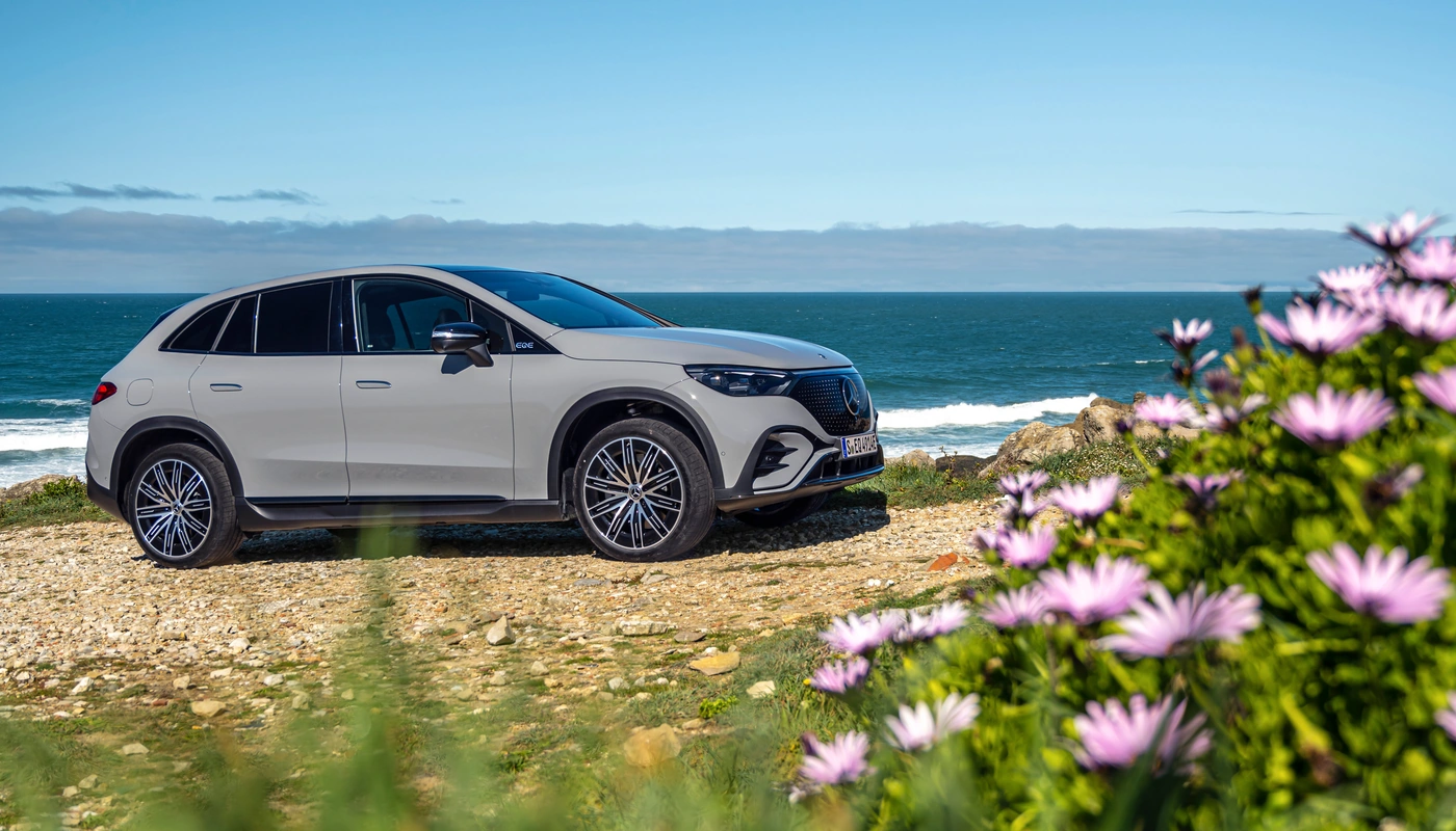 Mercedes Benz Eqe Suv - Contexto Entorno Real Contexto Aparcado Exterior Lateral Derecha