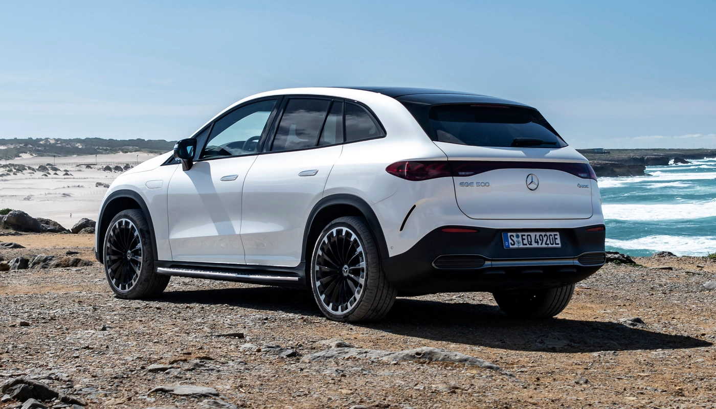 Mercedes Benz Eqe Suv - Contexto Entorno Real Contexto Aparcado Exterior Trasera Derecha