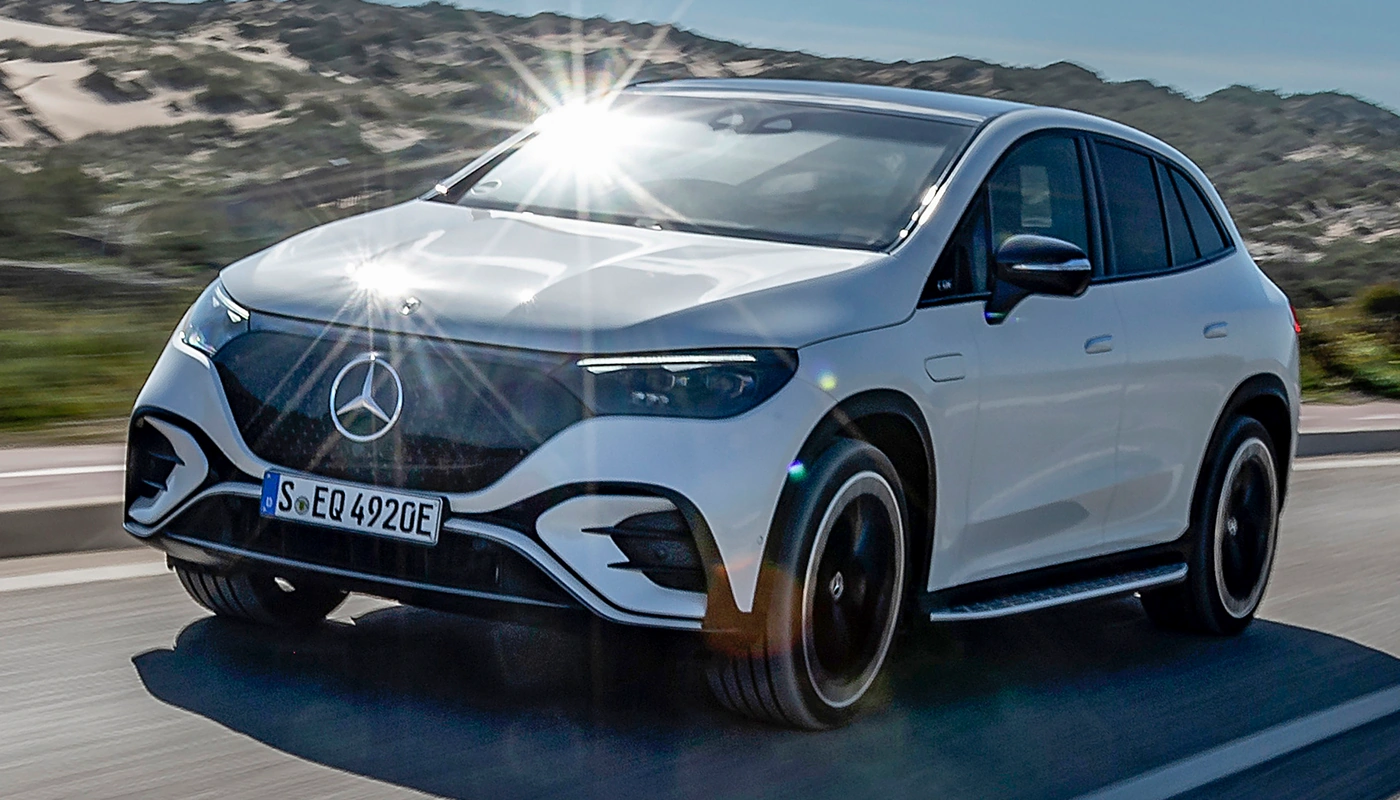 Mercedes Benz Eqe Suv - Contexto Entorno Real Contexto Conduciendo Exterior Frontal Izquierda