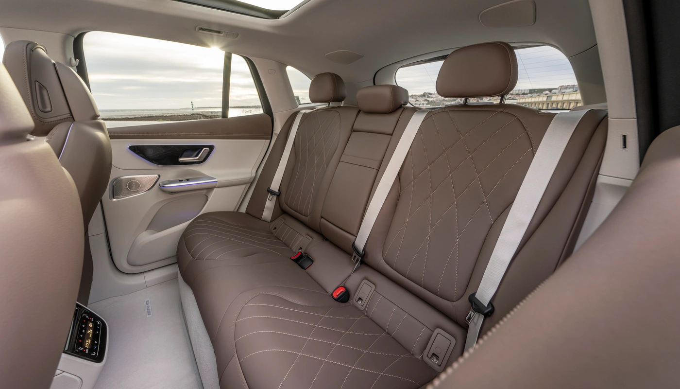 Mercedes Benz Eqe Suv - Interior Asientos Traseros
