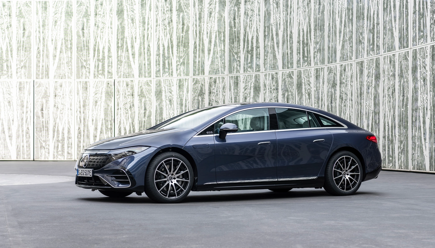 Mercedes Benz Eqs Berlina - Contexto Entorno Real Contexto Aparcado Exterior Lateral Izquierda