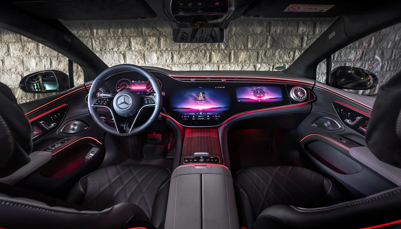 Mercedes Benz Eqs Berlina - Interior Salpicadero Interior Asientos Delanteros Interior Pantalla Central Interior Volante