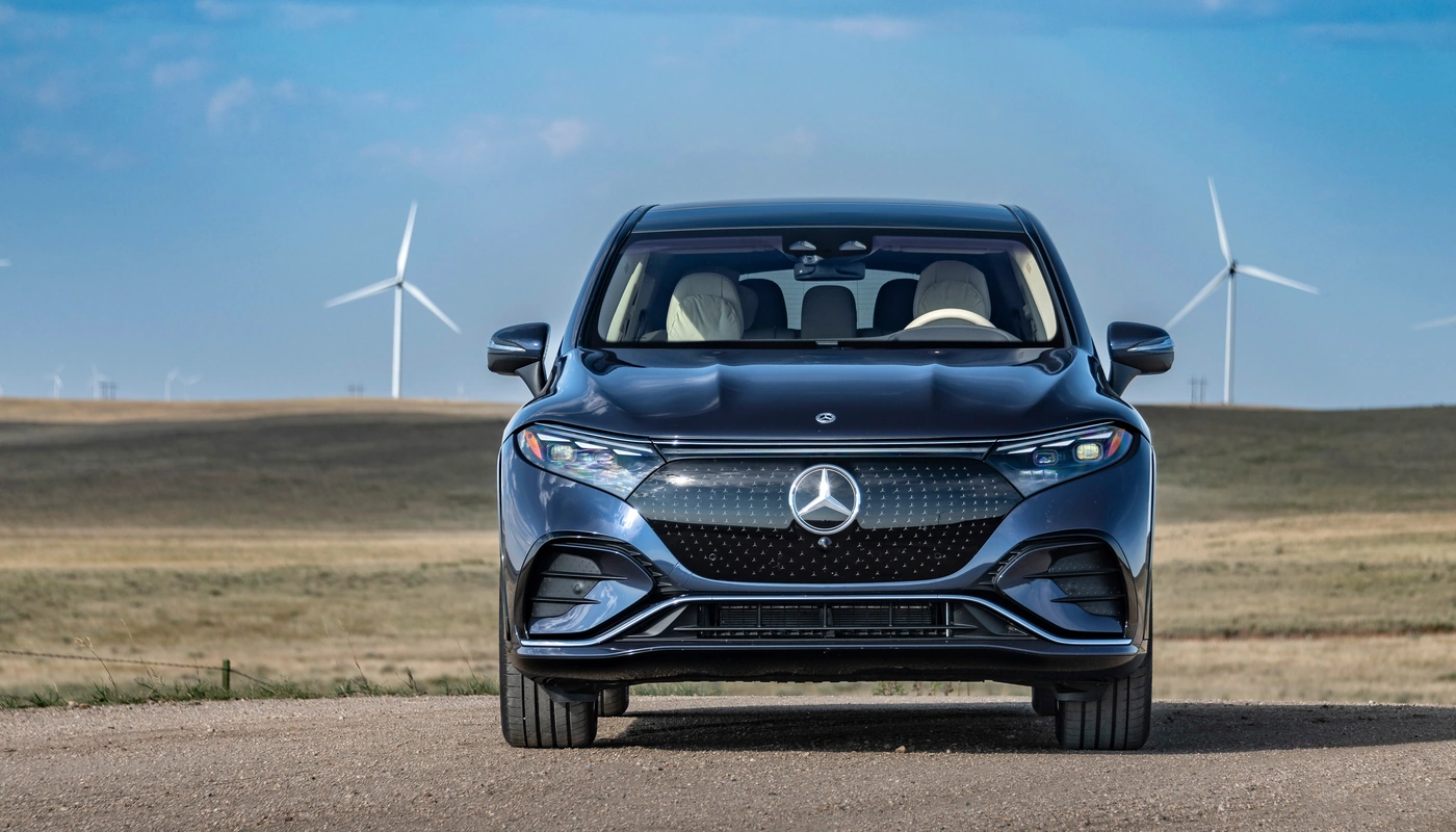 Mercedes Benz Eqs Suv - Contexto Entorno Real Contexto Aparcado Exterior Frontal