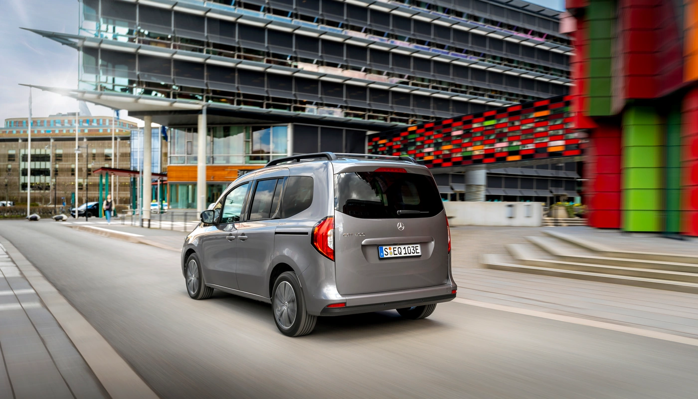 Mercedes Benz Eqt - Contexto Entorno Real Contexto Conduciendo Exterior Trasera Derecha