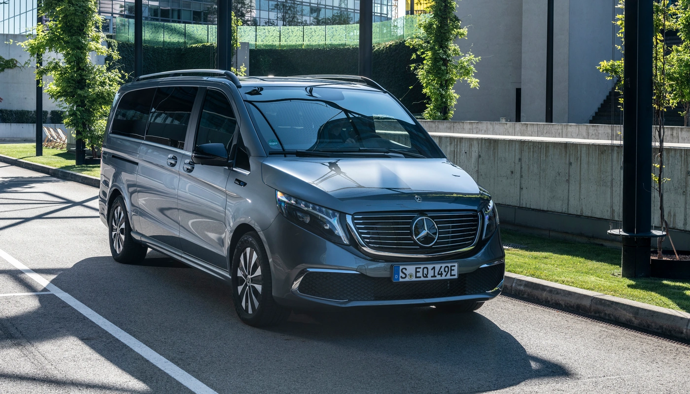 Mercedes Benz Eqv - Contexto Conduciendo Exterior Frontal Derecha