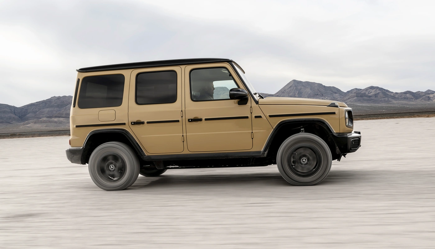 Mercedes Benz G - Contexto Entorno Real Contexto Conduciendo Exterior Lateral Derecha