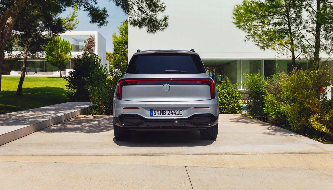 Mercedes Benz Glb - Contexto Entorno Real Contexto Aparcado Exterior Trasera