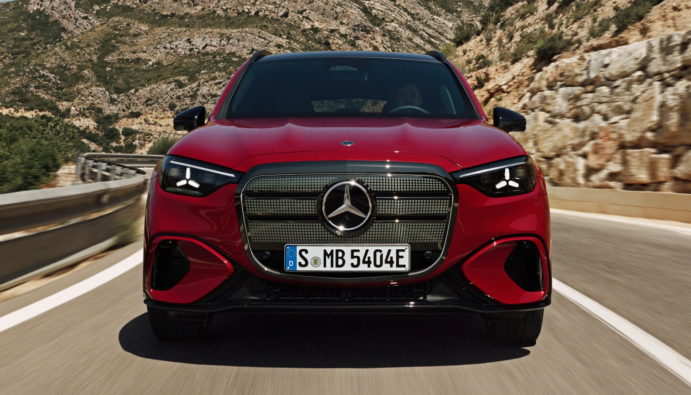 Mercedes Benz Glc - Contexto Entorno Real Contexto Conduciendo Exterior Frontal