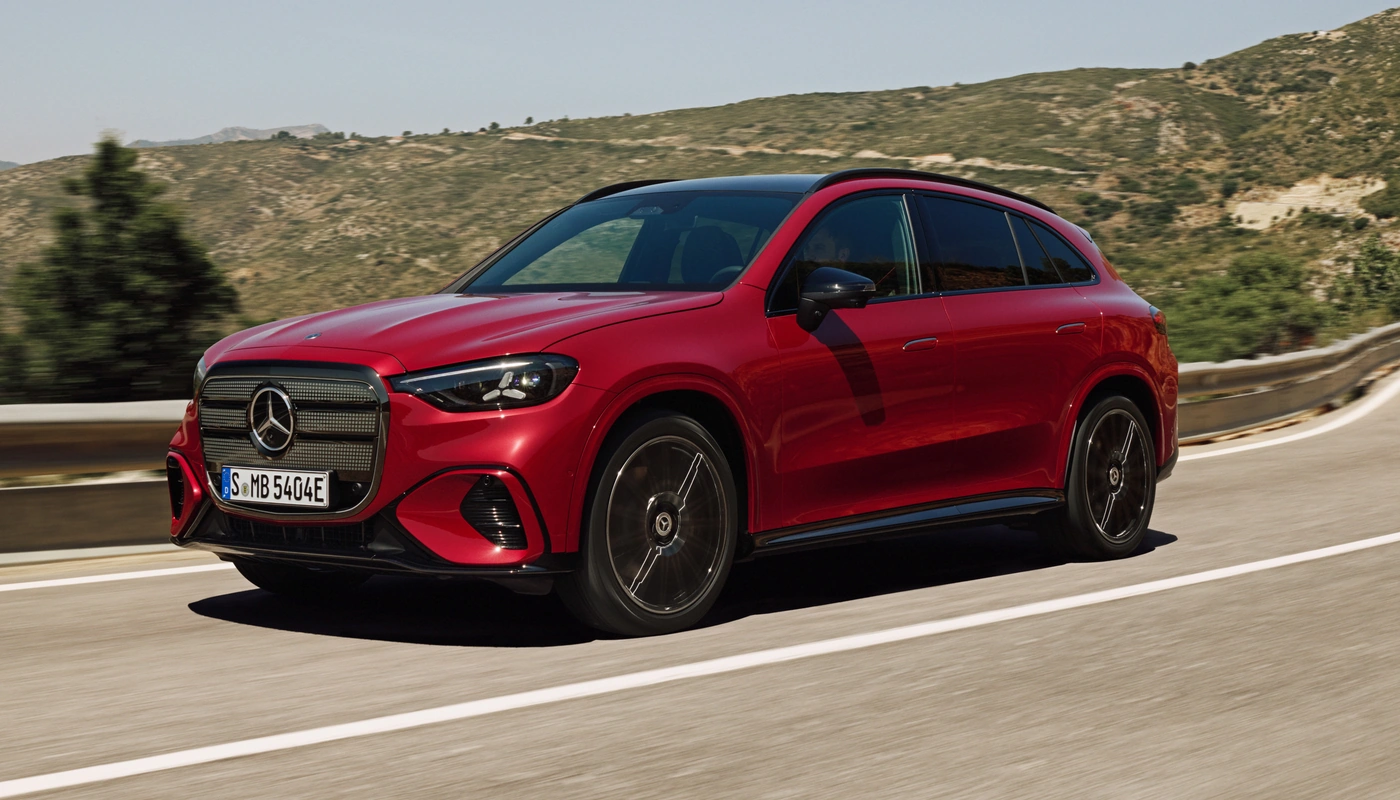 Mercedes Benz Glc - Contexto Entorno Real Contexto Conduciendo Exterior Frontal Izquierda