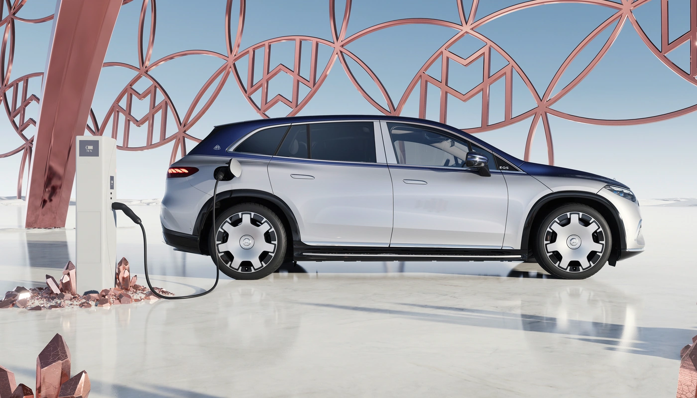 Mercedes Benz Maybach Eqs Suv - Carga Puerto Y Cable