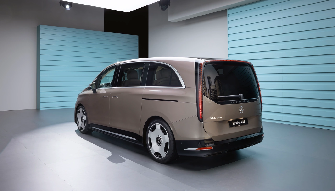 Mercedes Benz Vle - Contexto Estudio Exterior Trasera Derecha
