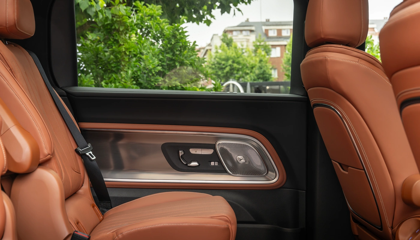 Mercedes Benz Vle - Interior Asientos Traseros Interior Detalle