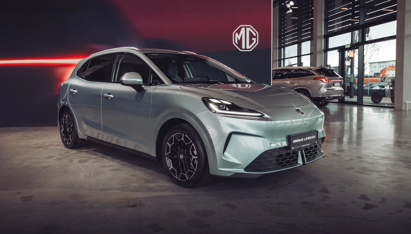 Mg Mg4 Urban - Contexto Entorno Real Contexto Aparcado Exterior Trasera Derecha