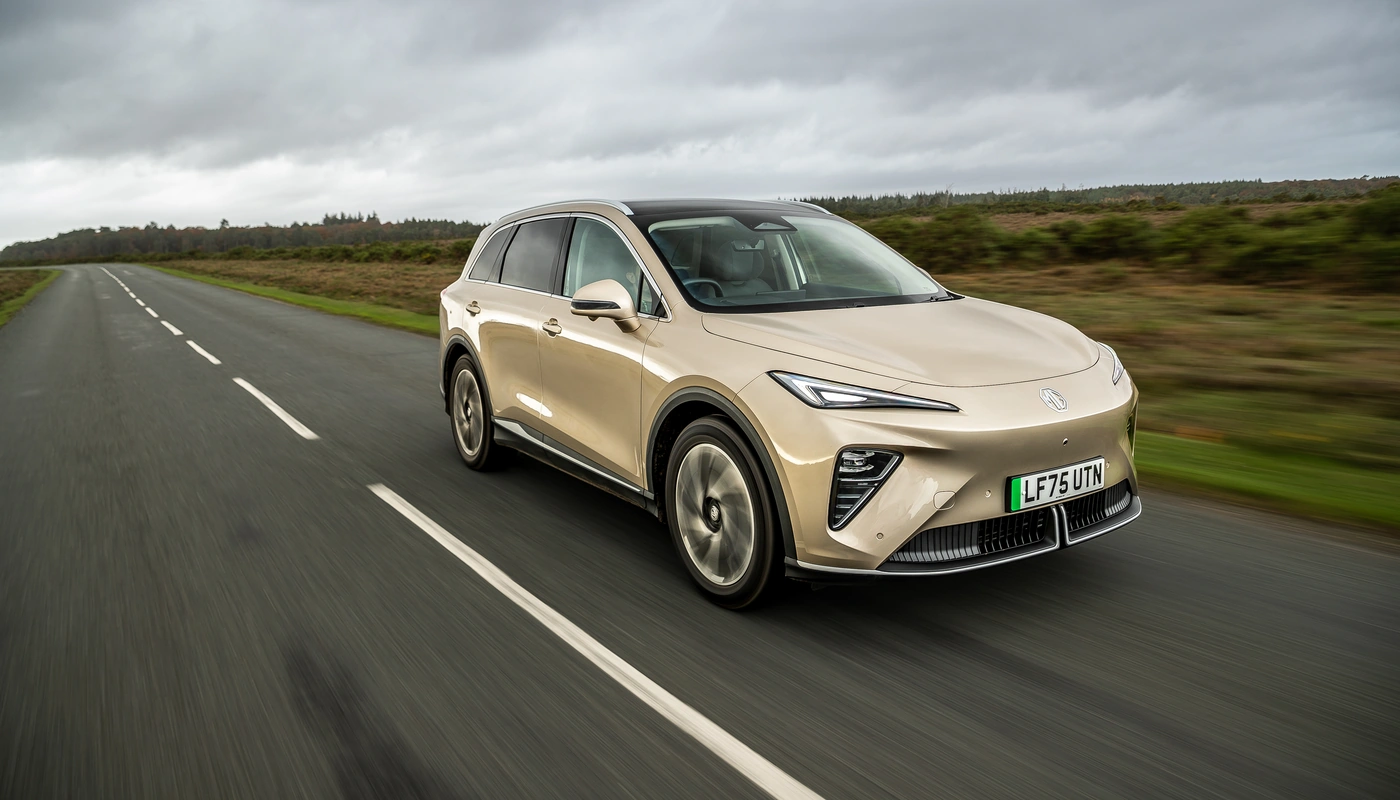 Mg Mgs6 Ev - Contexto Entorno Real Contexto Conduciendo Exterior Frontal Derecha