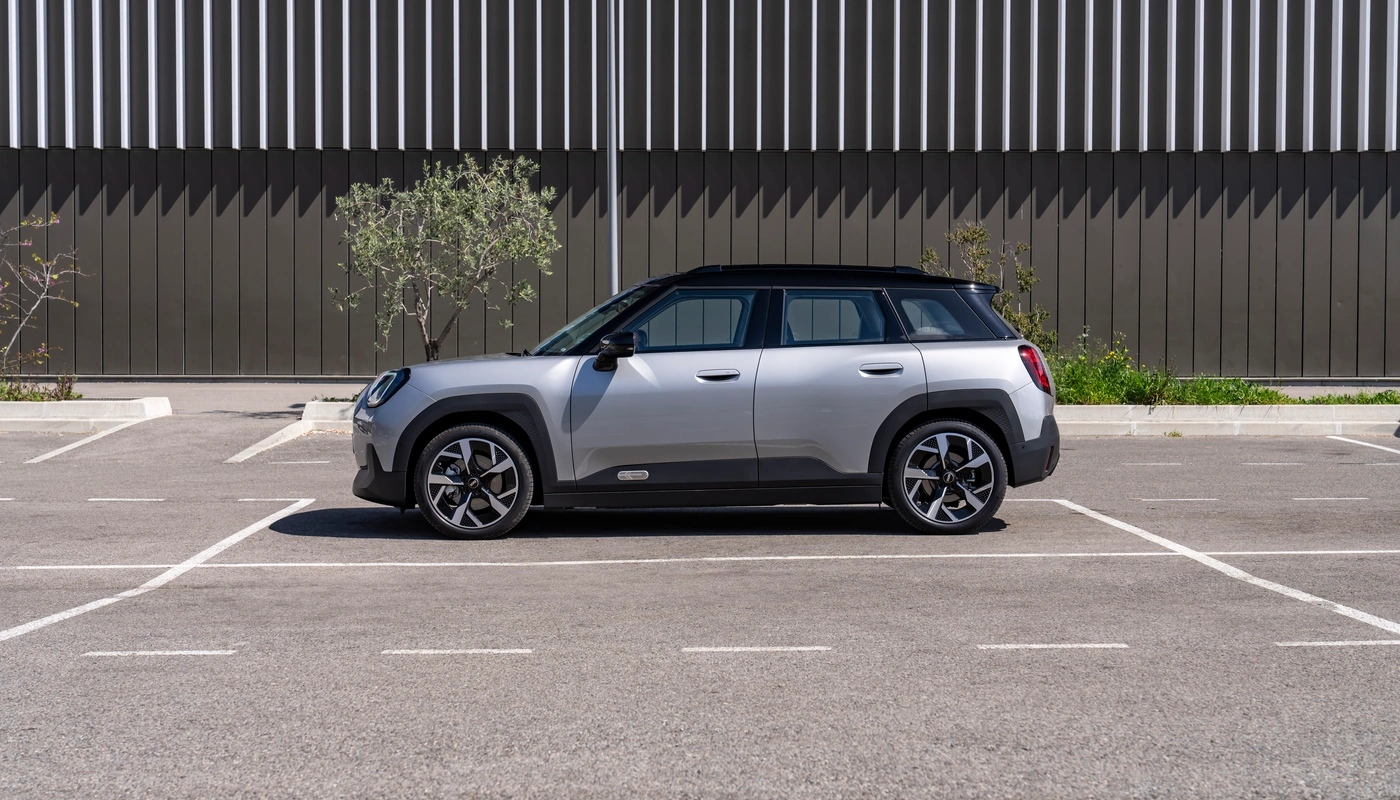 Mini Aceman - Contexto Entorno Real Contexto Aparcado Exterior Lateral Izquierda