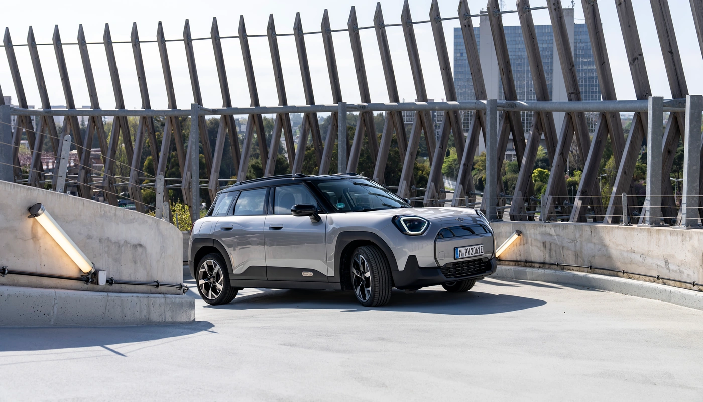 Mini Aceman - Contexto Entorno Real Contexto Conduciendo Exterior Frontal Derecha Exterior Lateral Derecha