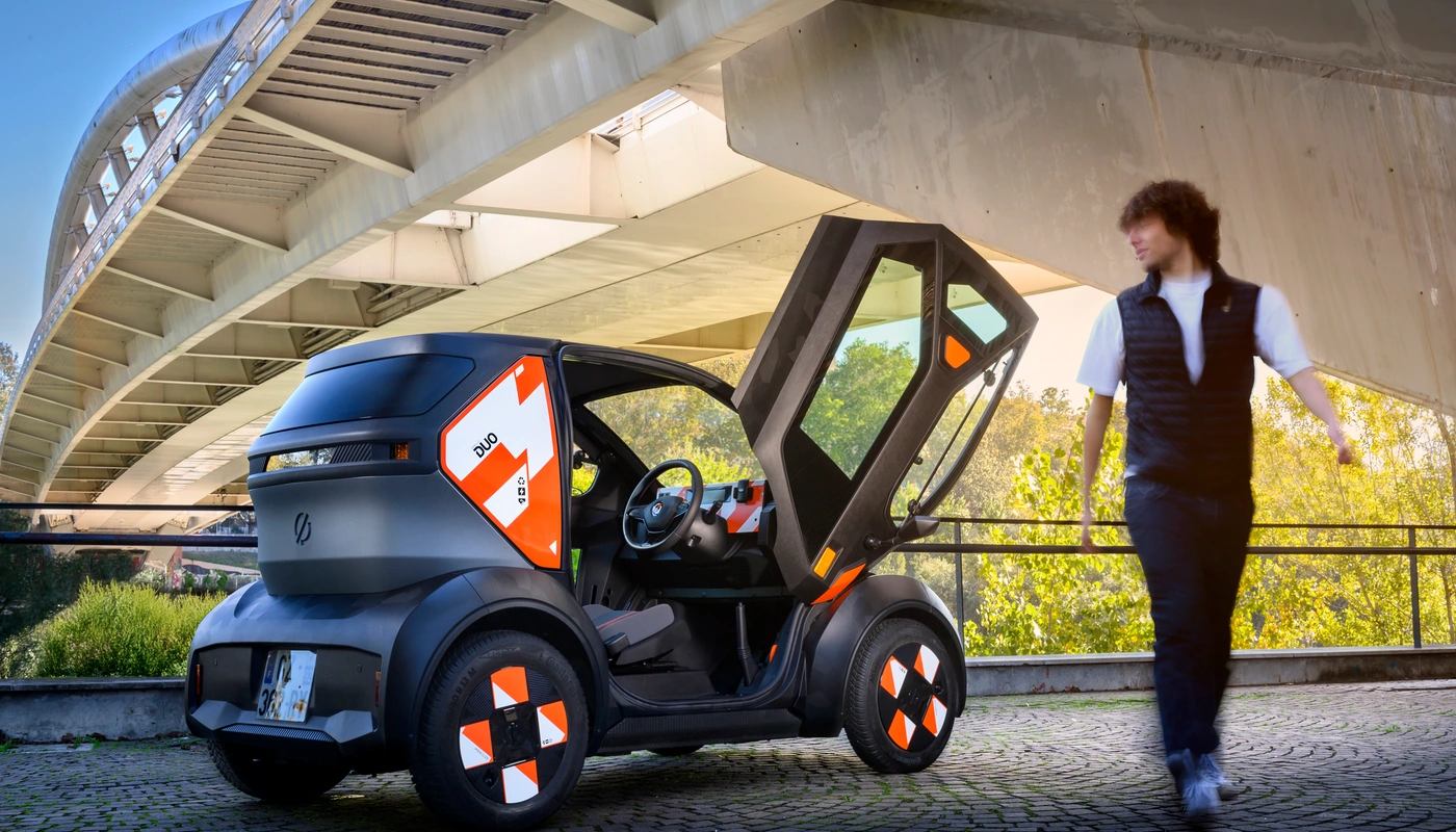 Mobilize Duo - Contexto Entorno Real Contexto Aparcado Exterior Lateral Derecha Exterior Detalle