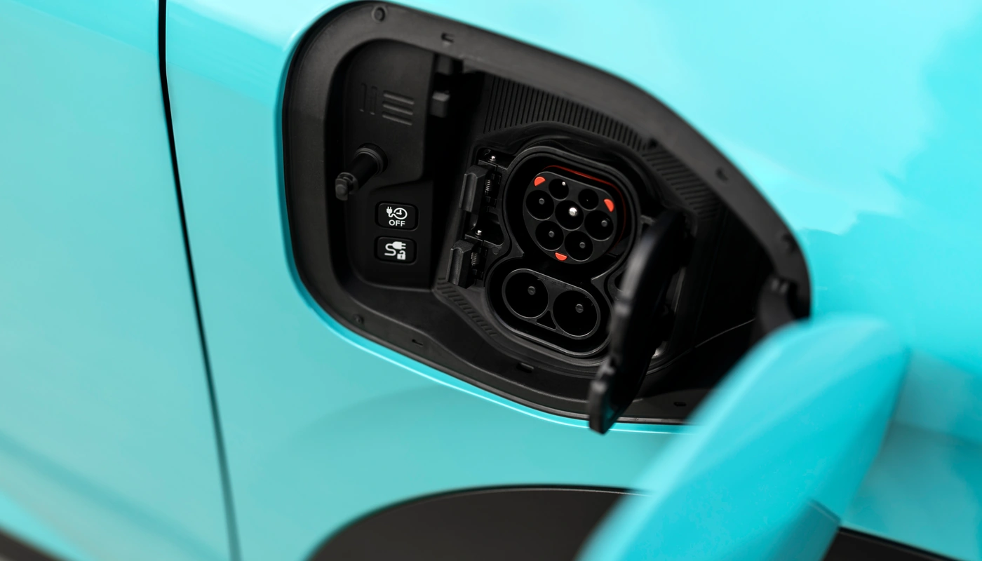 Nissan Leaf - Carga Puerto Y Cable